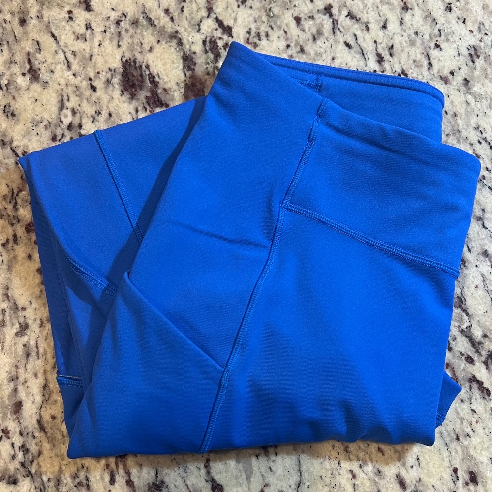 Lululemon Time To Sweat Tight 28" in Deep Marine size 4